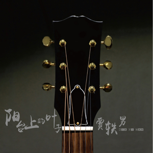 日本护士丰满白嫩大屁股
